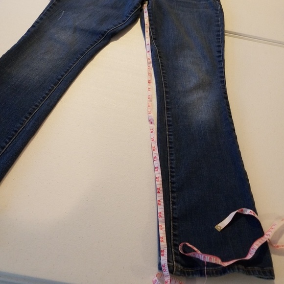 Levi's 515 Boot Cut Jean's - Picture 5 of 8
